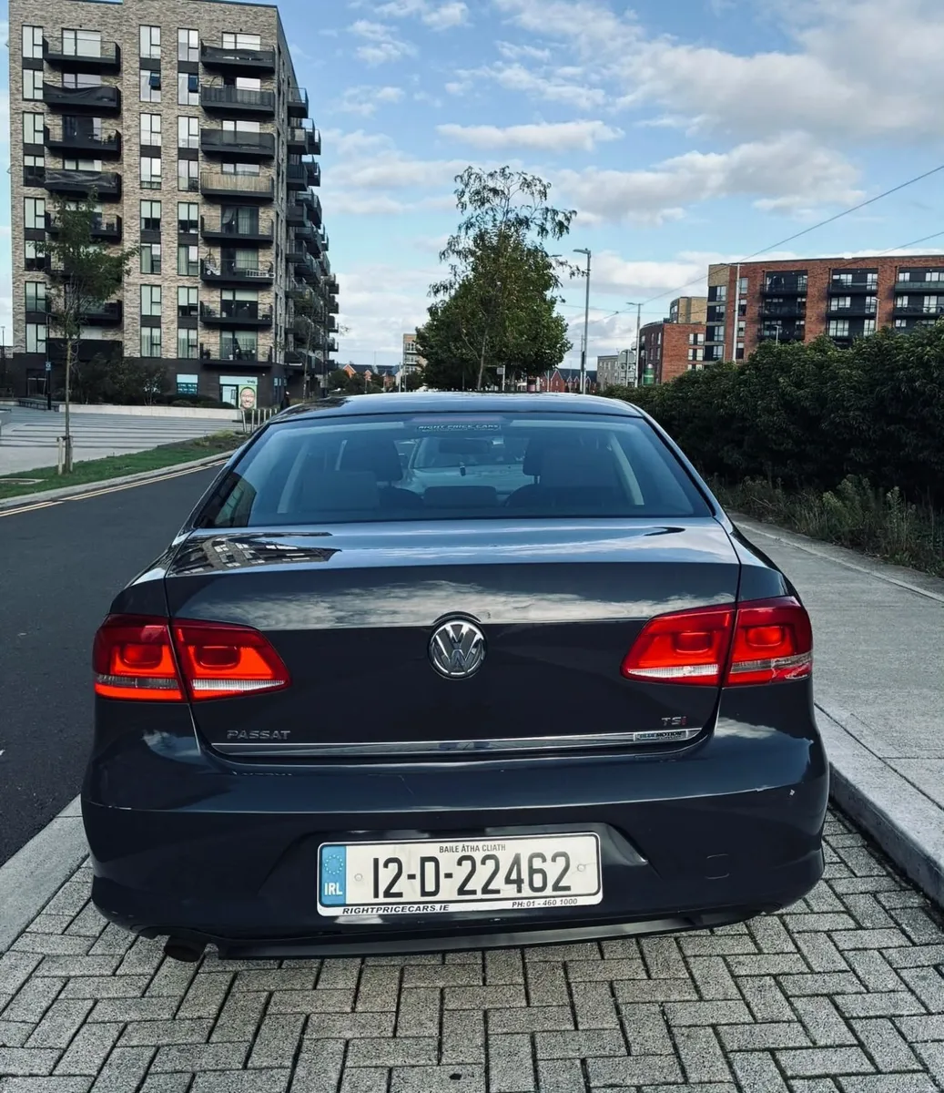 Volkswagen Passat 2012 - Image 4