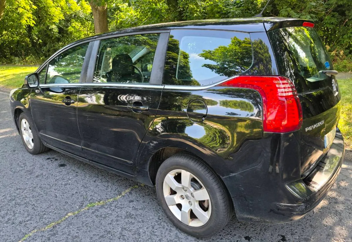 PEUGEOT 5008. Only €3000. NCT to 29/07/27 - Image 6