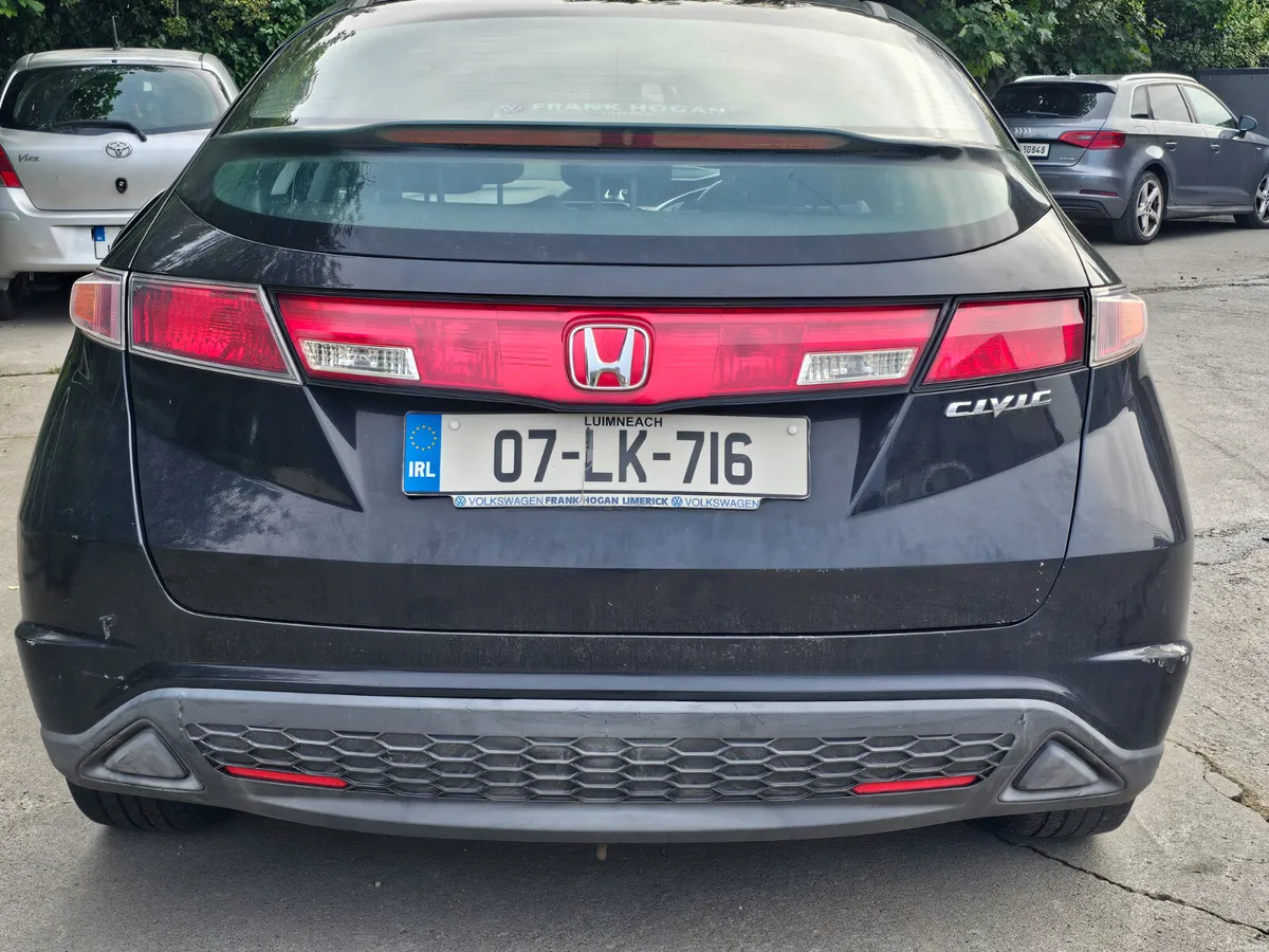 €999 Honda Civic 2007 petrol ⛽️ nct&tax €999 - Image 5