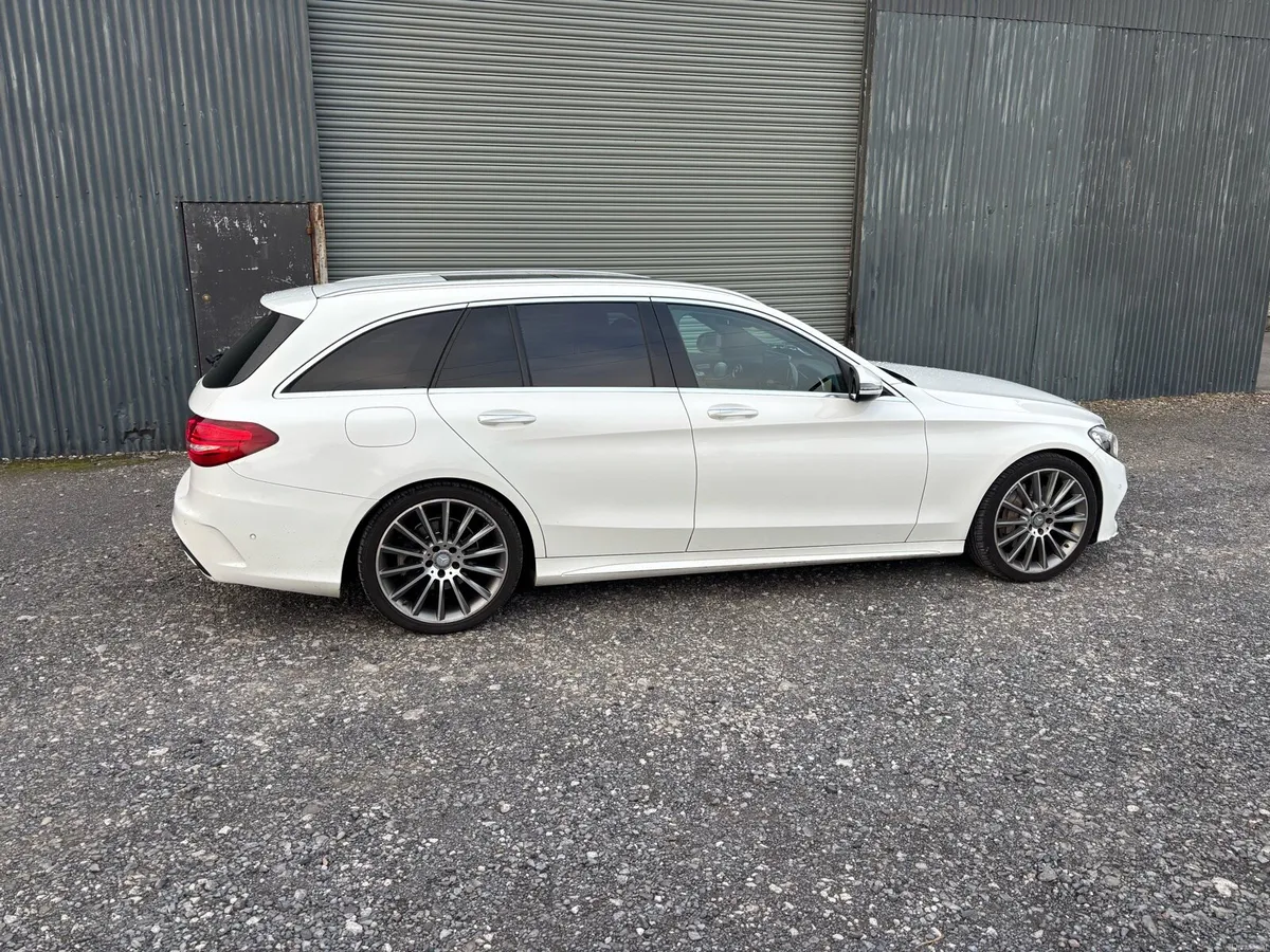 Mercedes C300H - Image 2