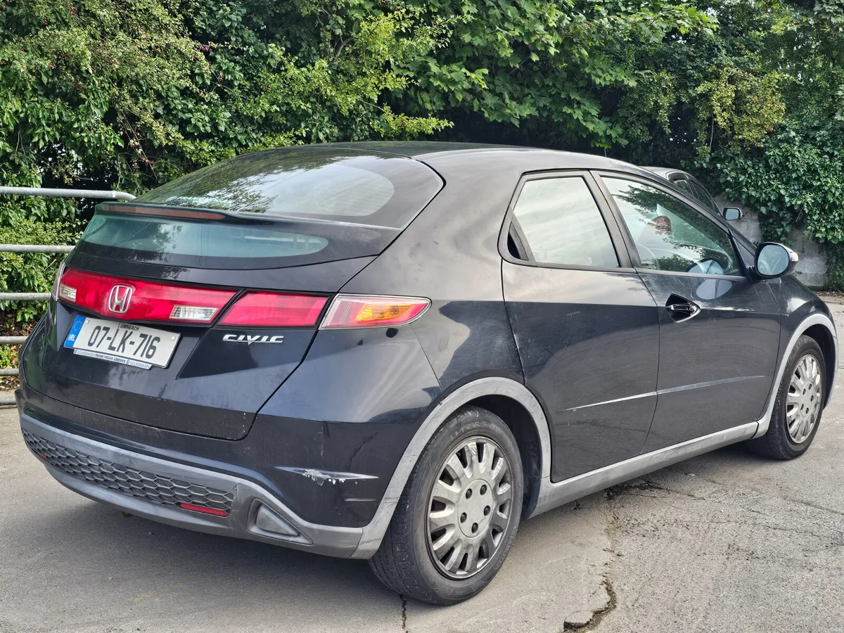 €999 Honda Civic 2007 petrol ⛽️ nct&tax €999 - Image 4