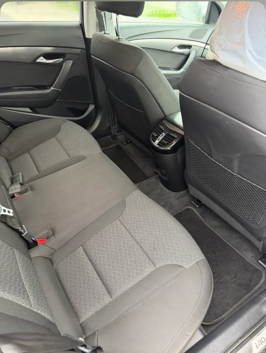 Car - Image 5
