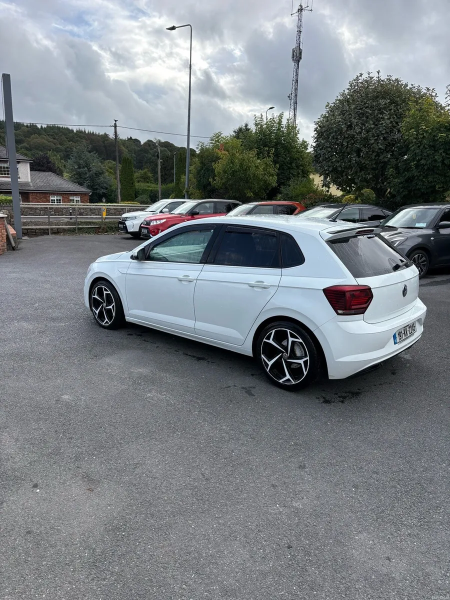 Volkswagen polo - Image 4