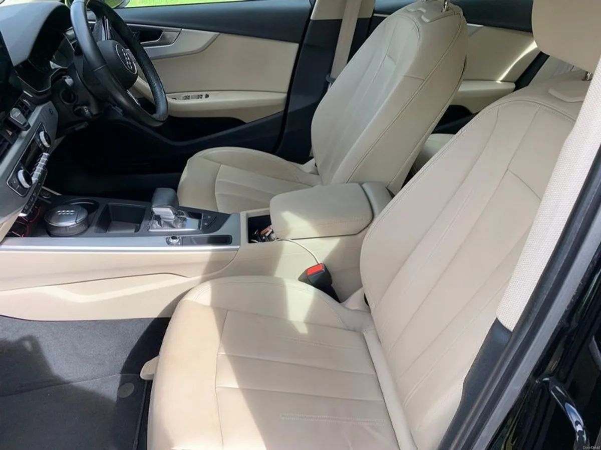 2023 Audi A4 - Image 6