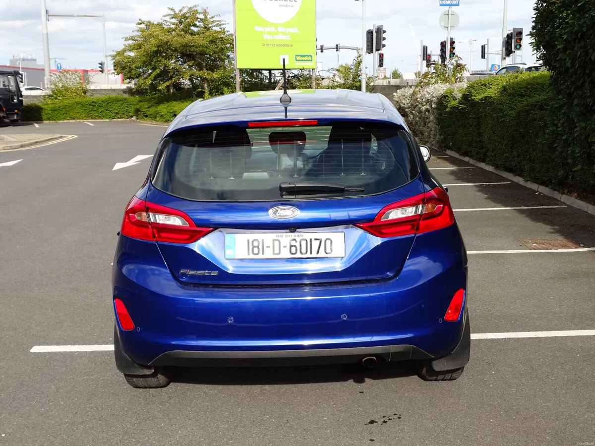 181 Ford Fiesta 1.1 Petrol 85PS ZETEC - Image 6