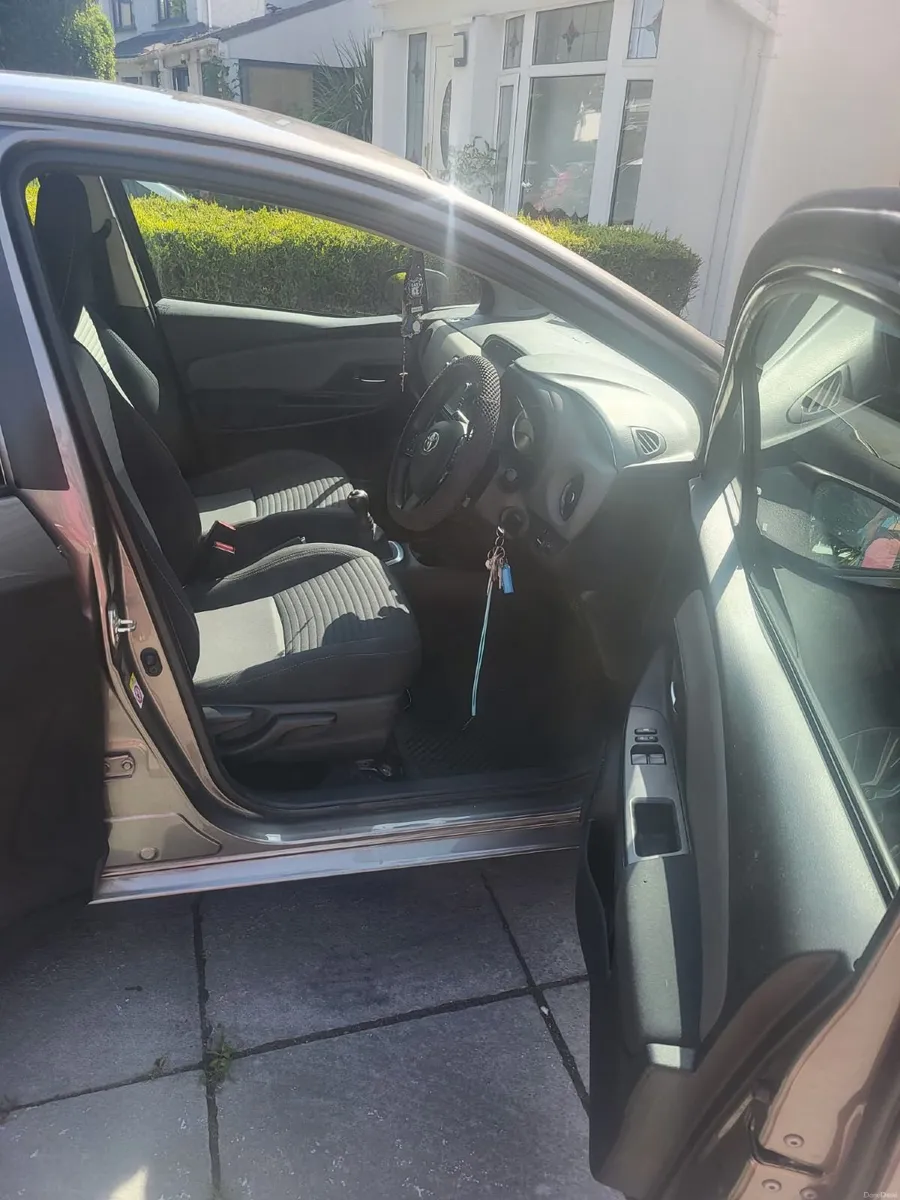 Toyota Yaris 2019, very low mileage, low car tax - Image 3