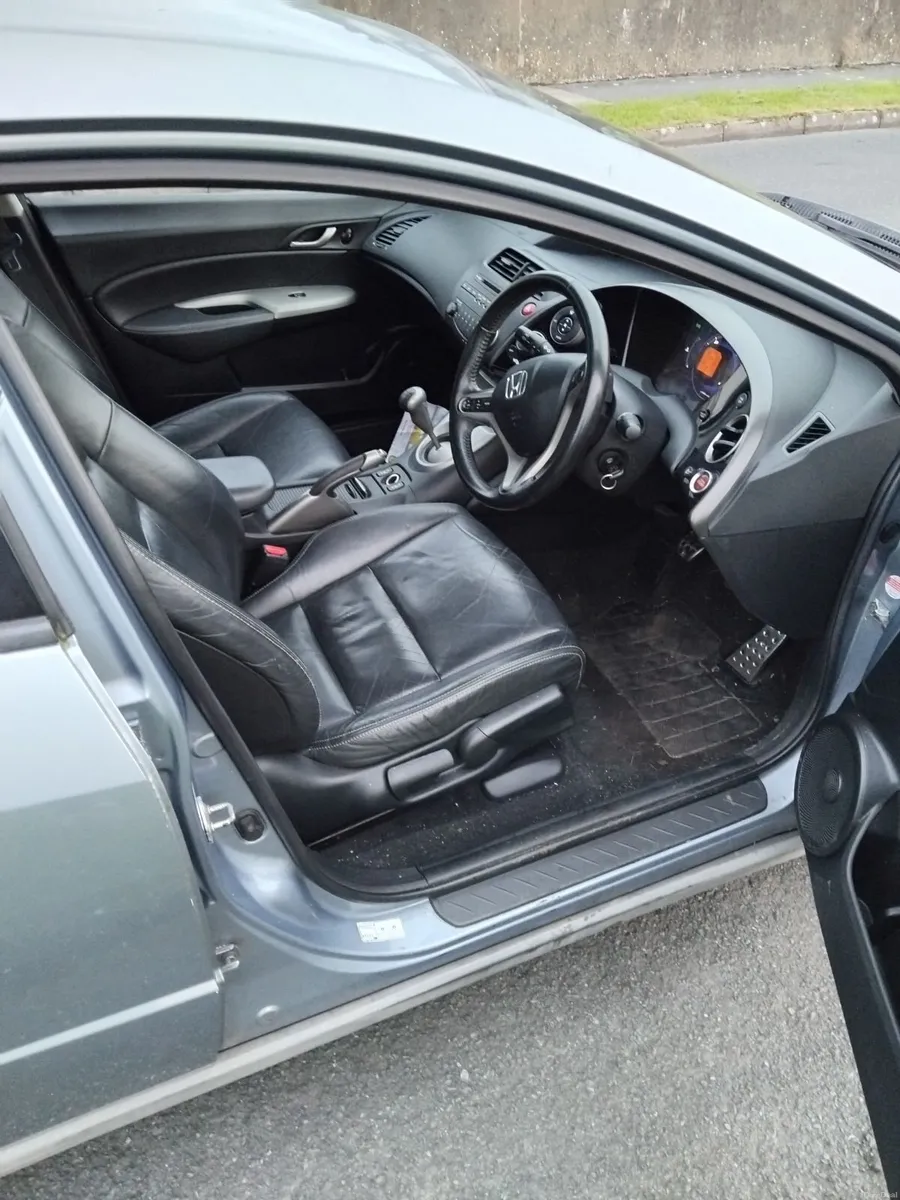 Honda Civic 2009 - Image 4
