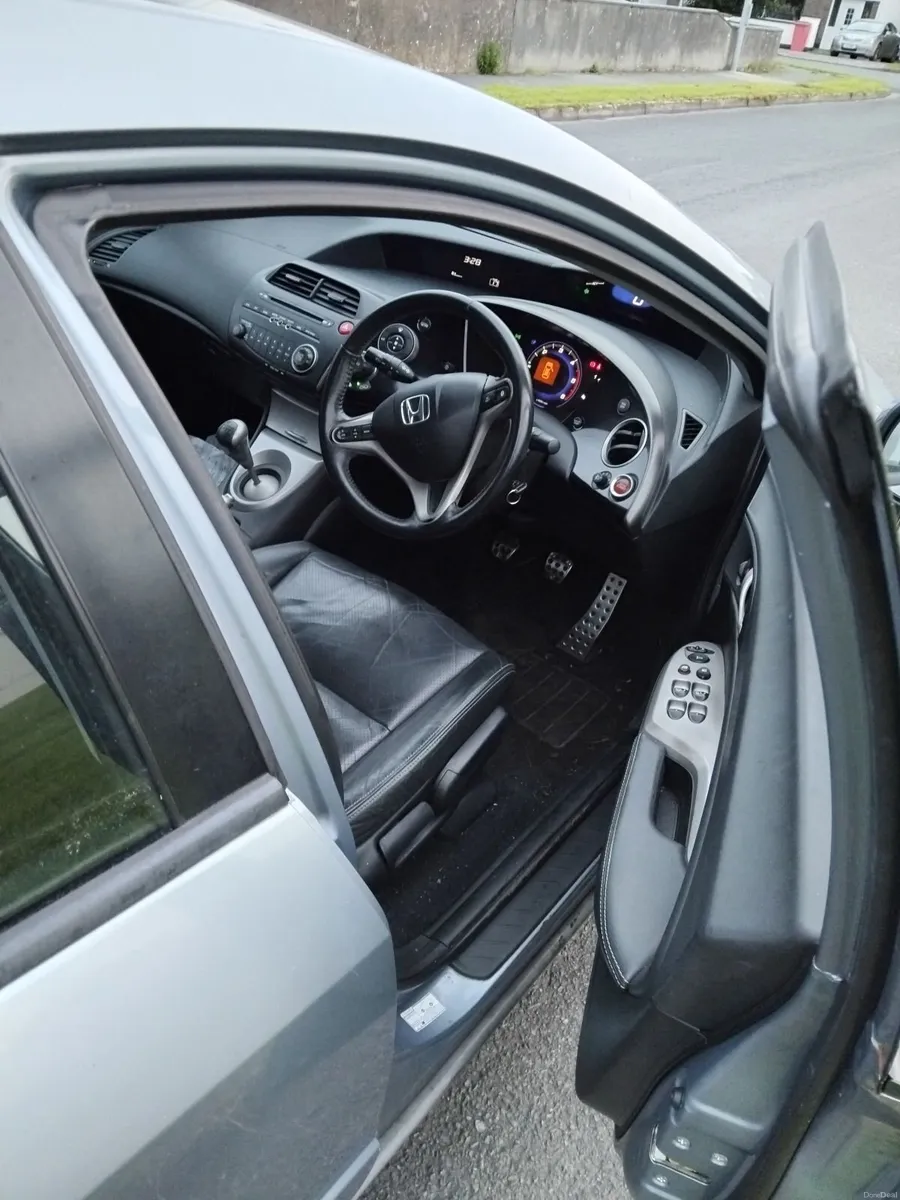 Honda Civic 2009 - Image 3