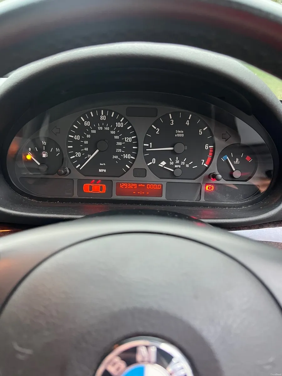 BMW 318i E46 2004 - Image 4