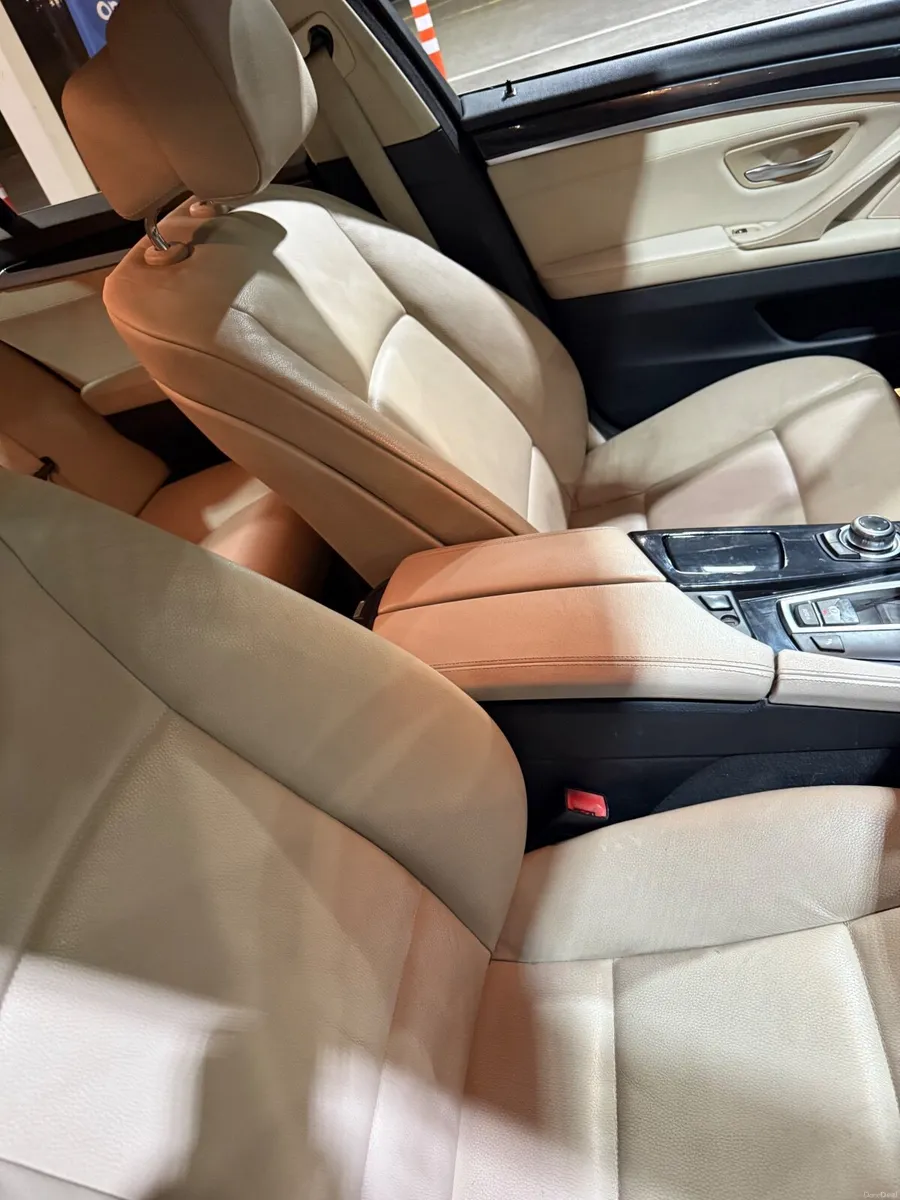 BMW 5-Series 2011 - Image 3