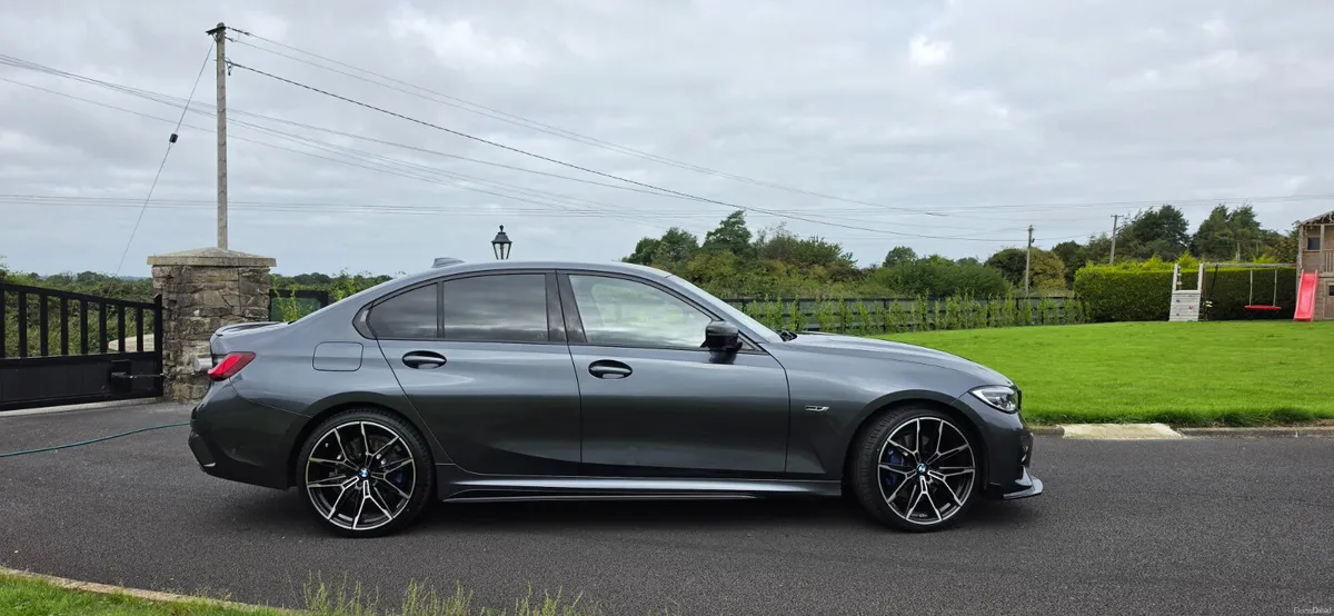 BMW 3-Series 2022 - Image 6
