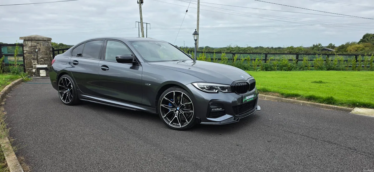 BMW 3-Series 2022 - Image 2