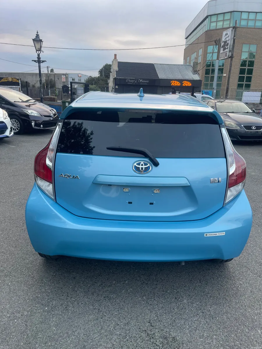 2015 Toyota aqua low mileage 21k push start - Image 5