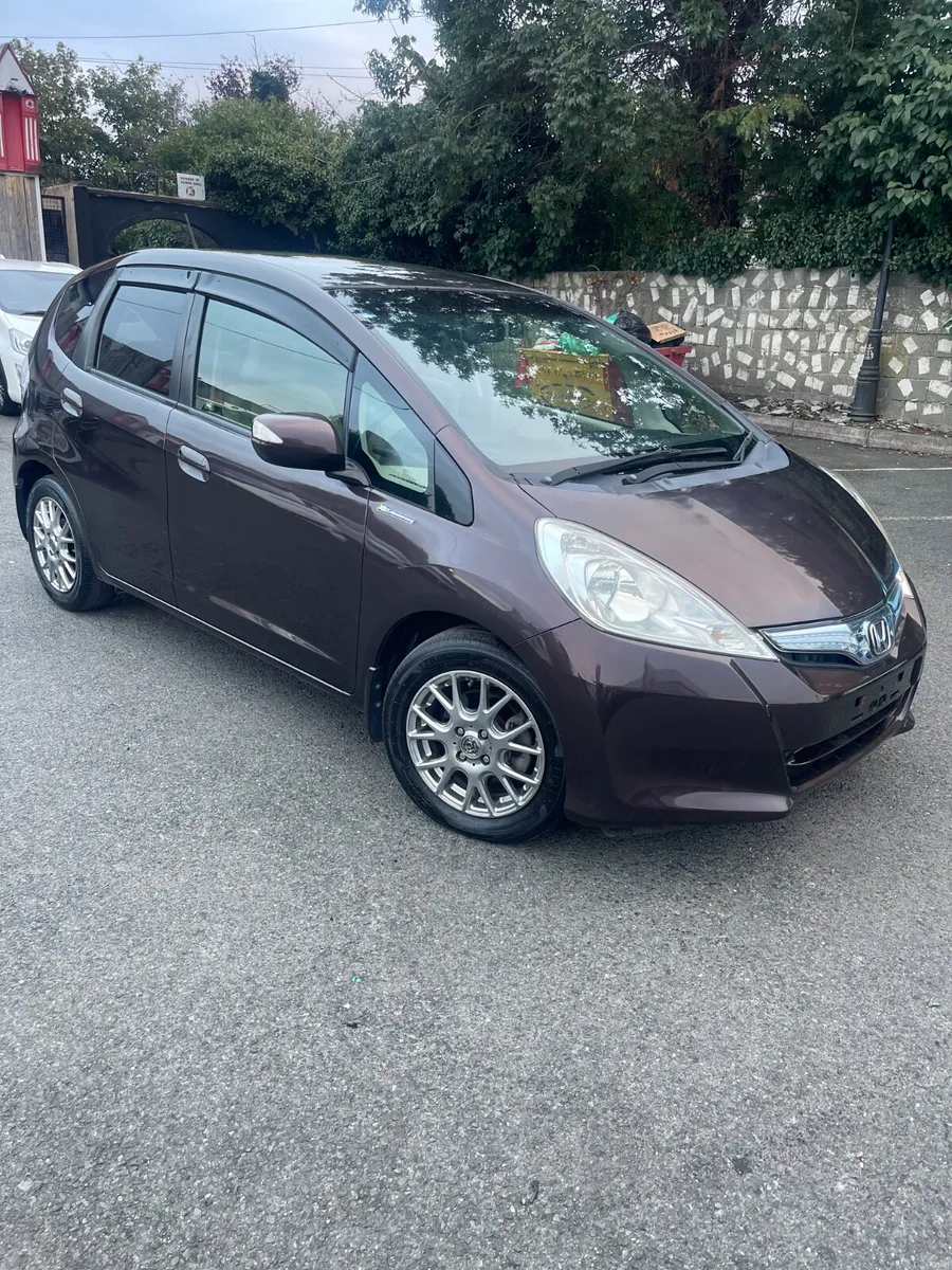 2012 Honda fit hybrid low mileage 65k only - Image 2