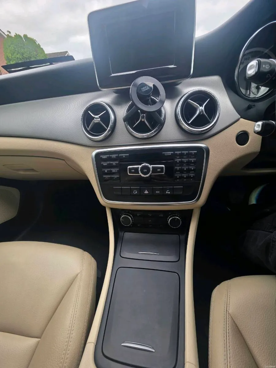 Mercedes-Benz - Image 5