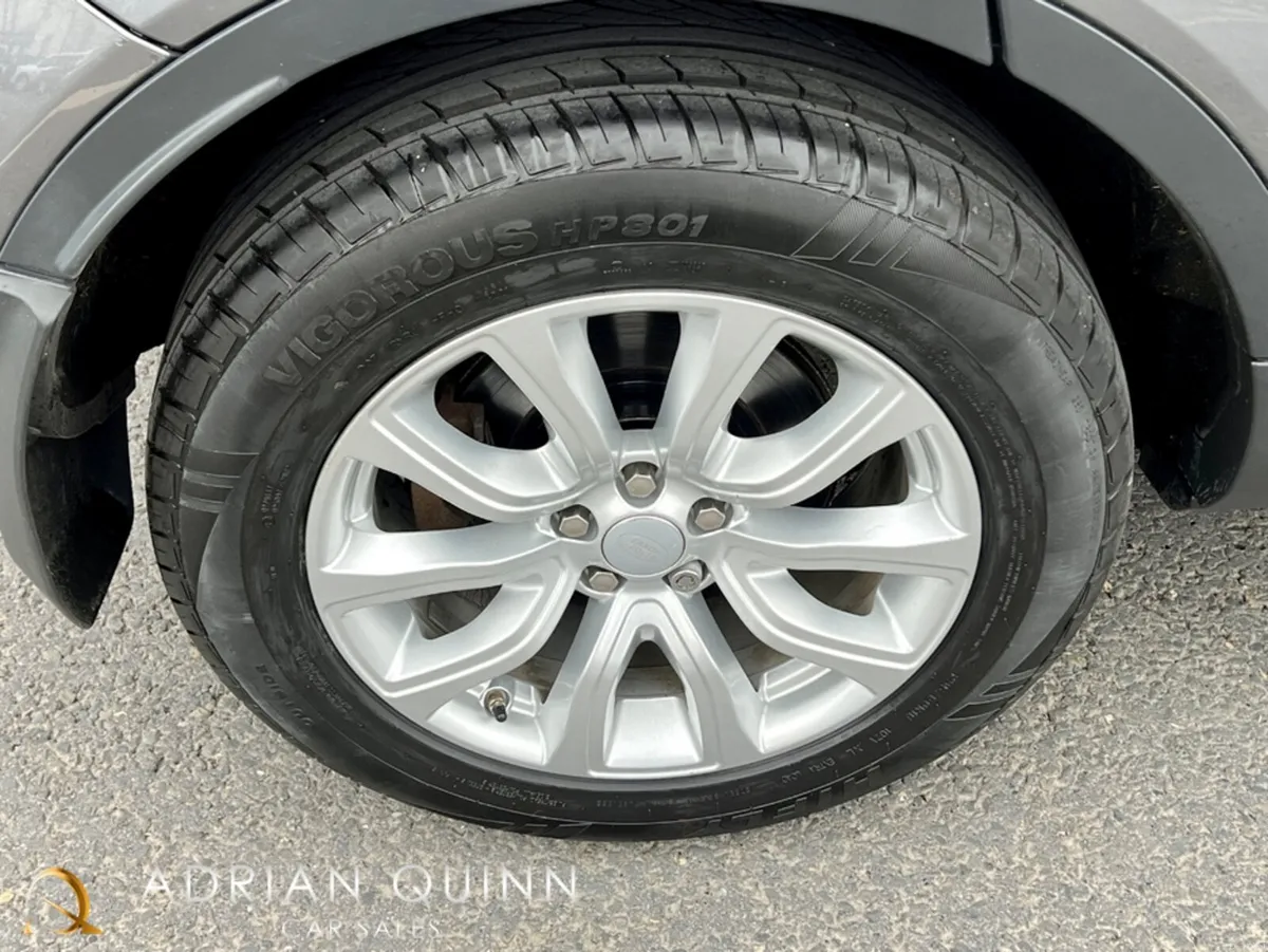 Land Rover Range Rover Evoque 2.0 TD4 SE AUTO - Image 6