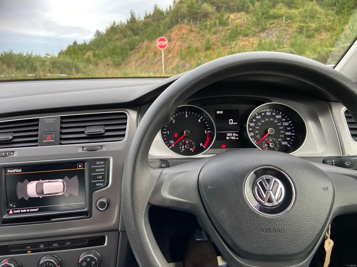Volkswagen Golf 2016 - Image 2