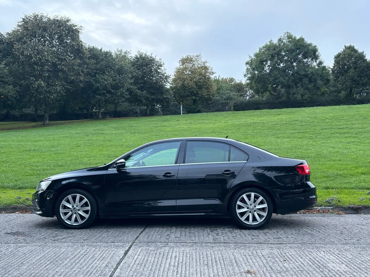 2015 Volkswagen Jetta 2.0 HDI HIGHLINE AUTOMATIC - Image 4