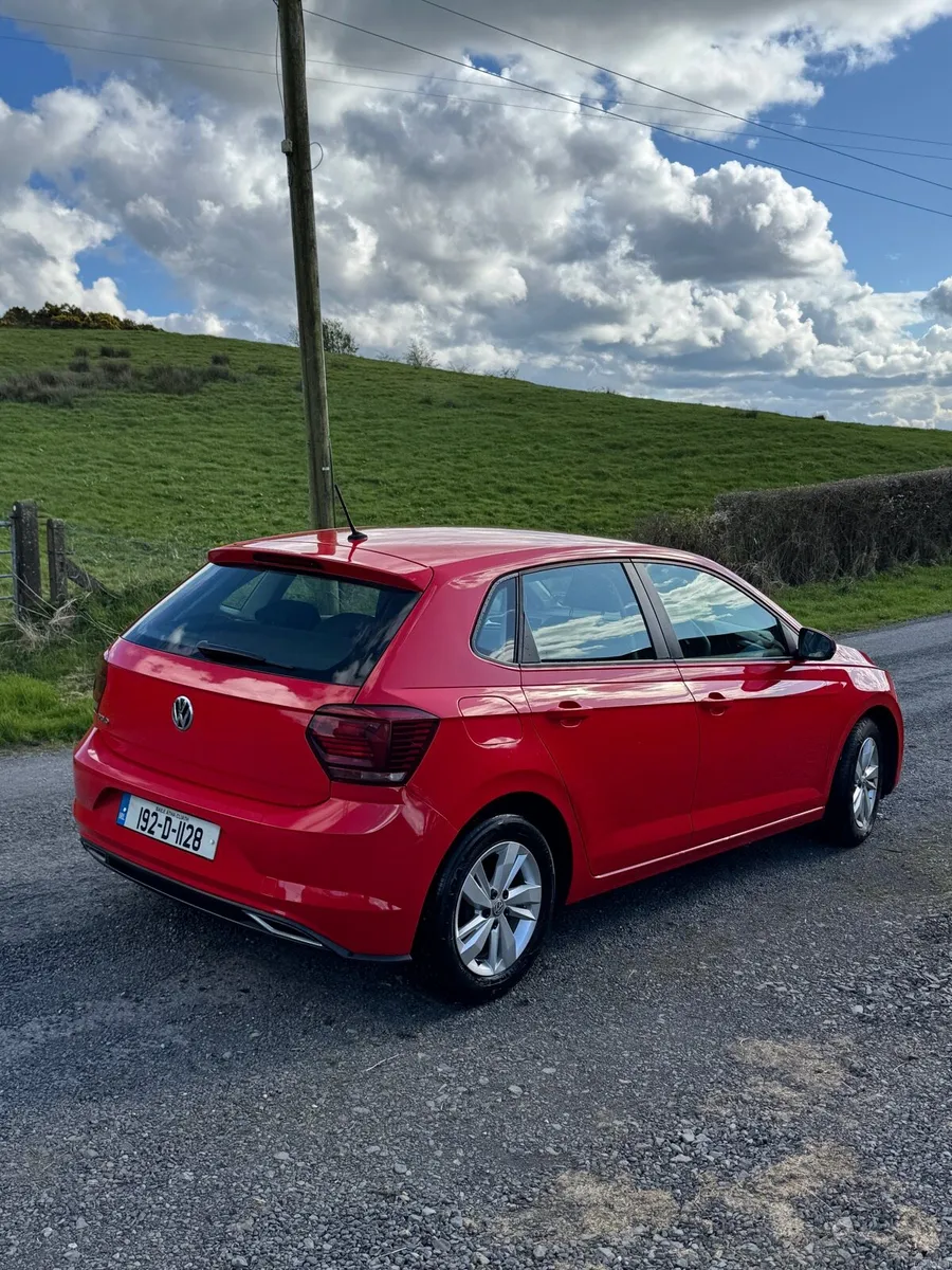 2019 Volkswagen Polo - Image 2