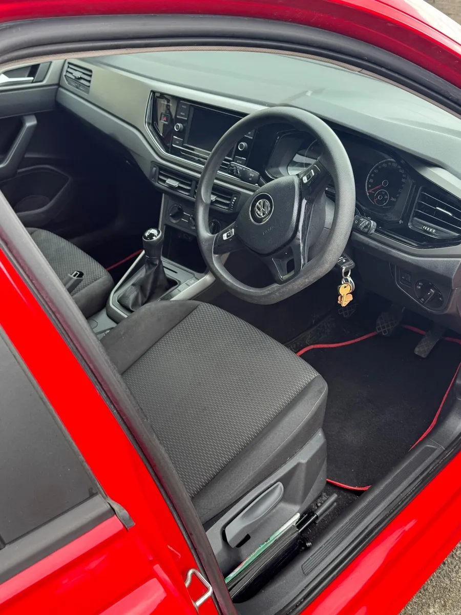 2019 Volkswagen Polo - Image 4