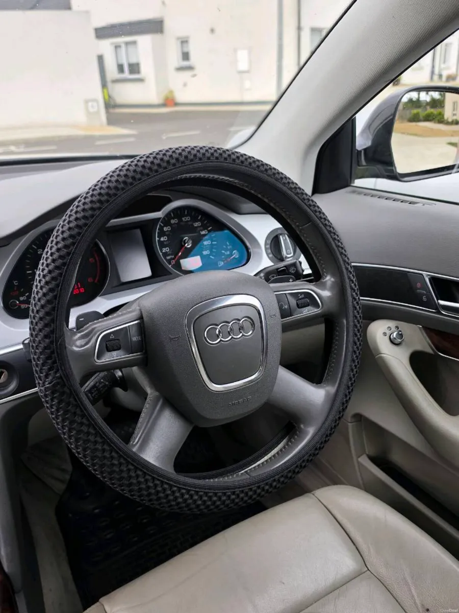 Audi A6 2010 Automatic - Image 5