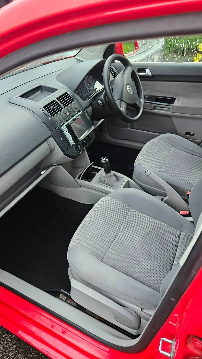 Volkswagen Polo 2009 - Image 4