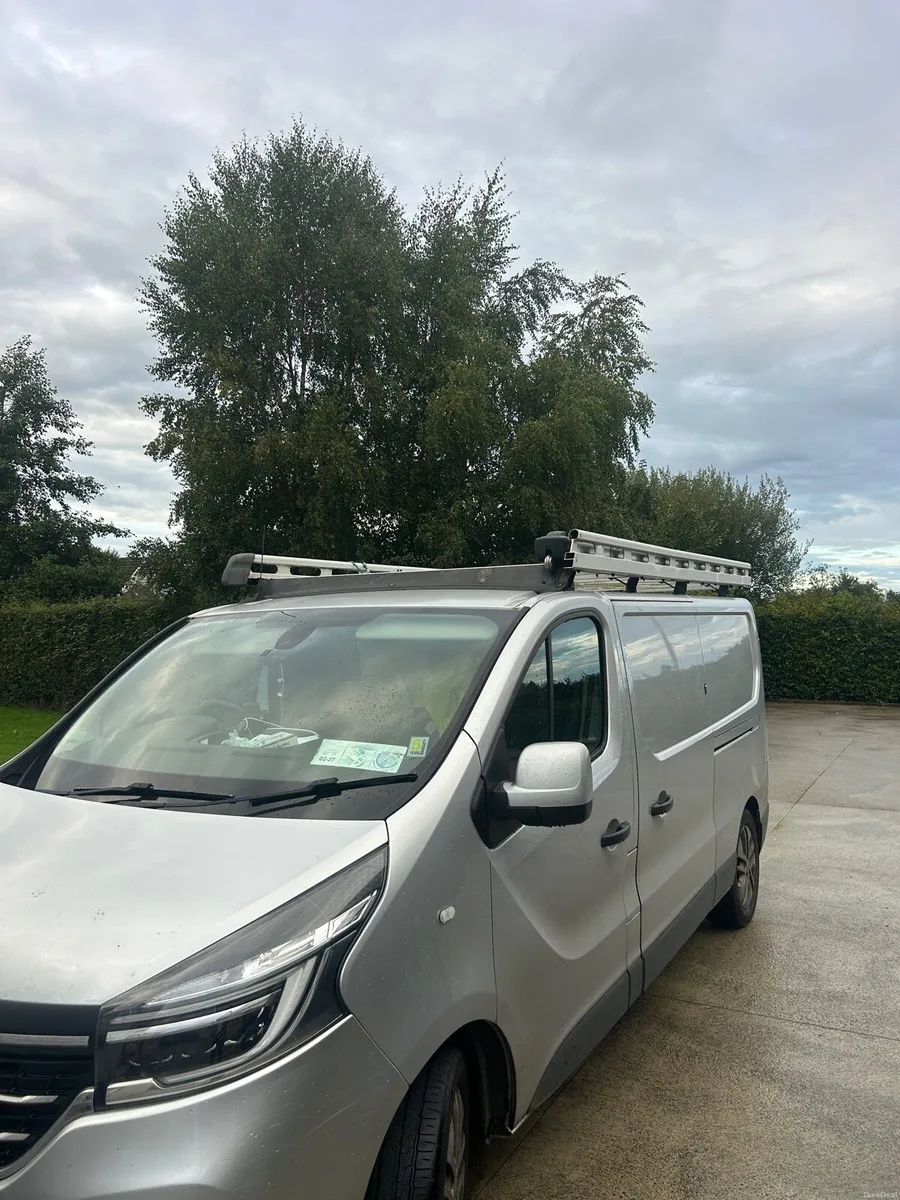 Renault traffic roof rack - Image 1