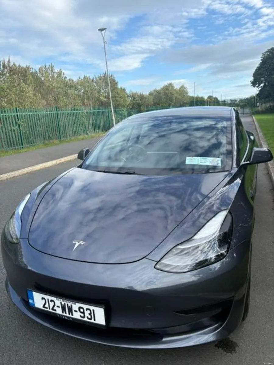 Tesla Model 3 2021 Standard Range Plus - Image 2