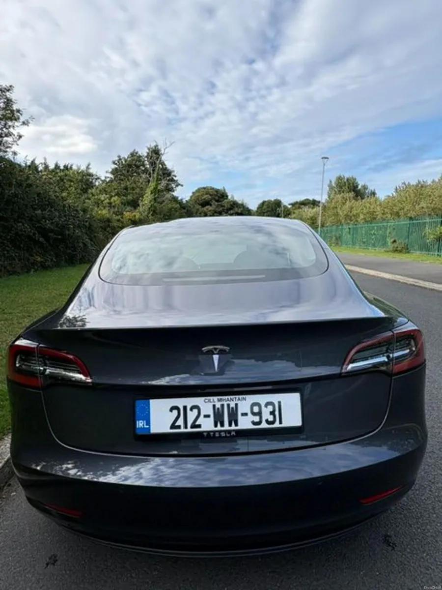 Tesla Model 3 2021 Standard Range Plus - Image 4