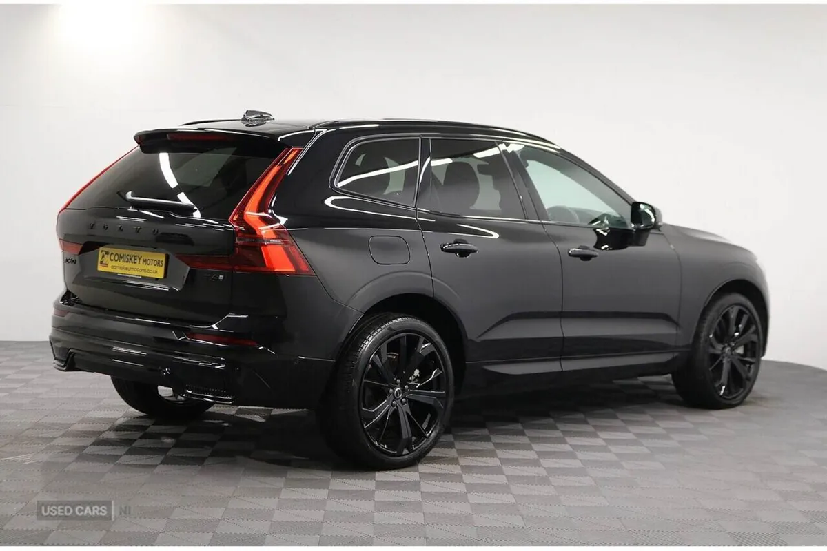 Volvo XC60 T6 Plus Black Edition - Image 6