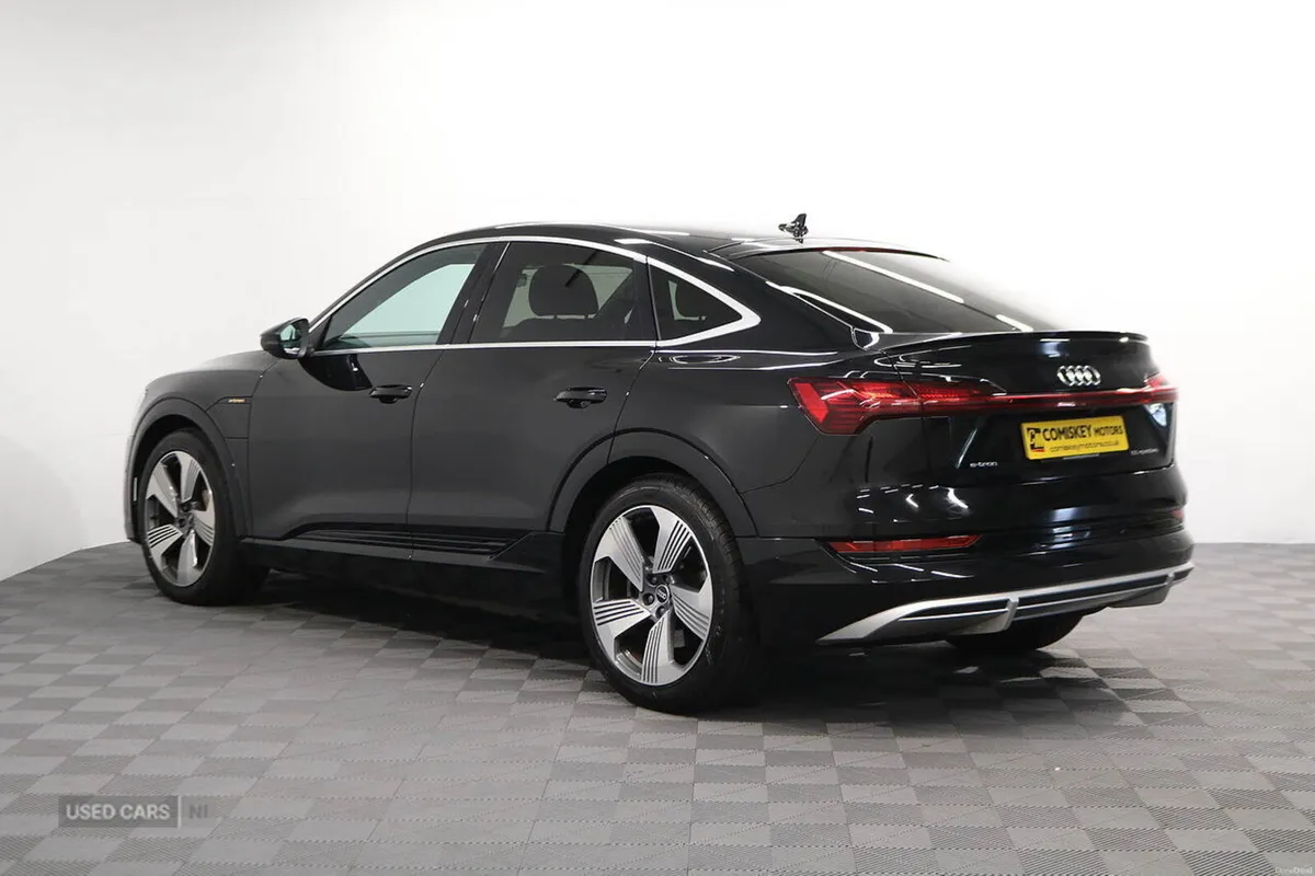 Audi e-tron S line - Image 4