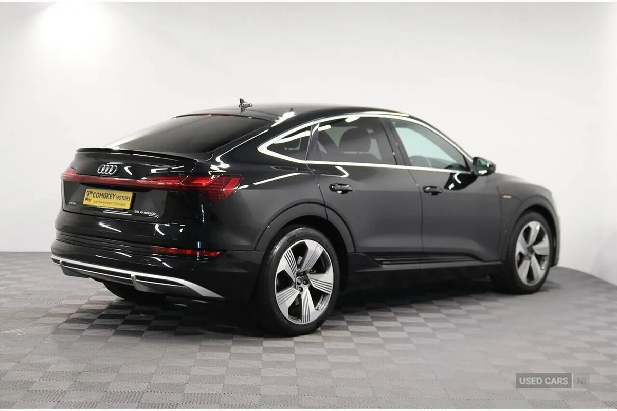 Audi e-tron S line - Image 6