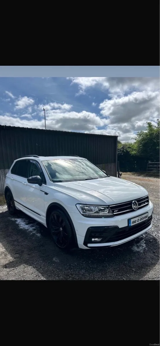 Volkswagen Tiguan  R LINE - Image 3