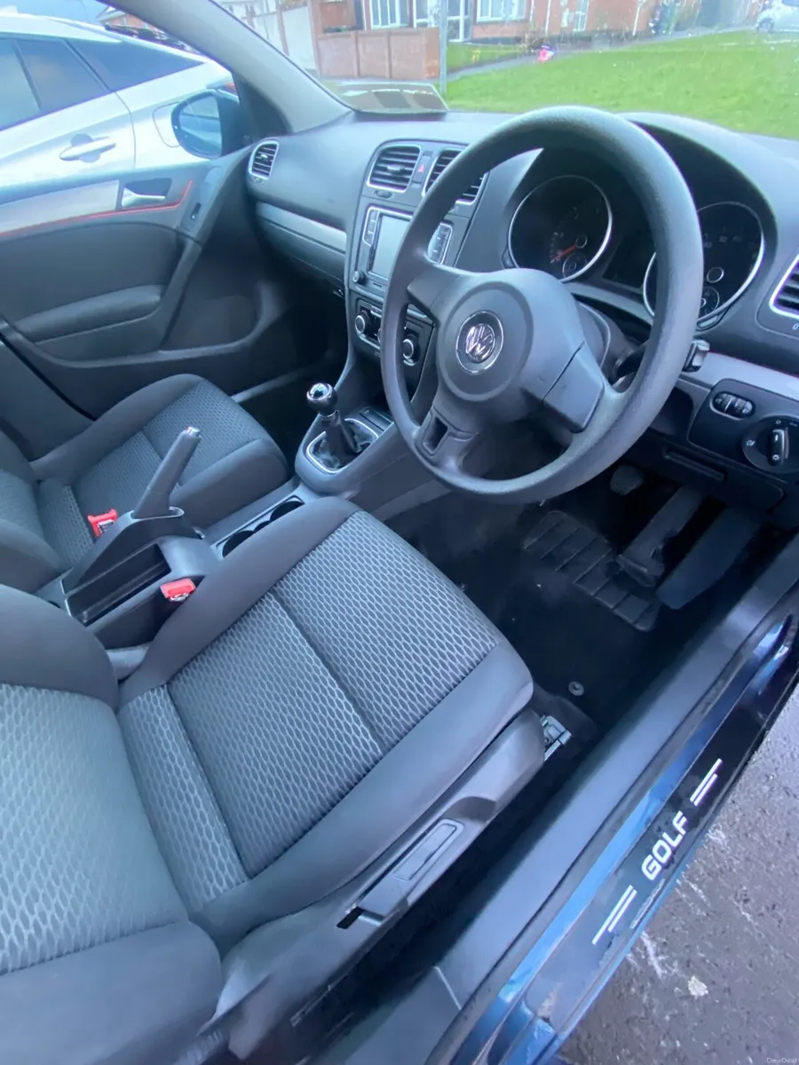 2011 VW GOLF 1.6 DIESEL - Image 6