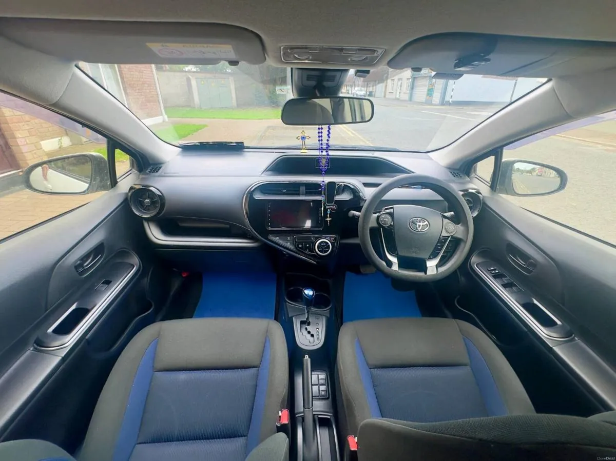 Car - Image 3