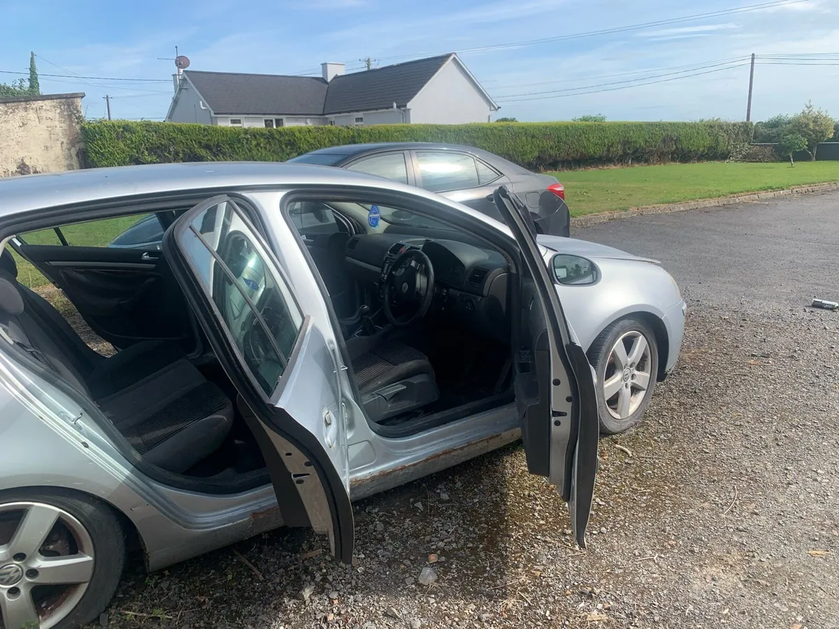 Volkswagen Golf 07 D 49224 - Image 4