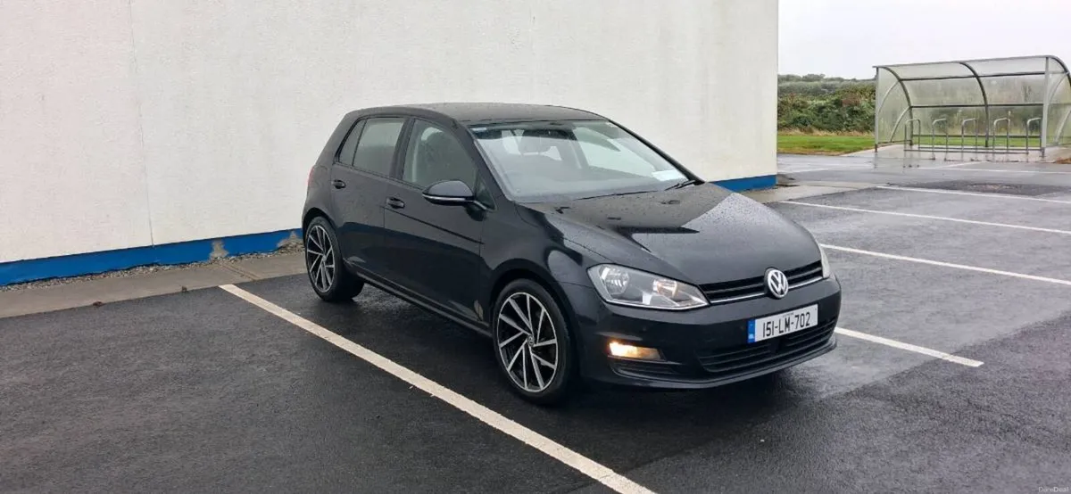 2015 Volkswagen Golf - Image 1