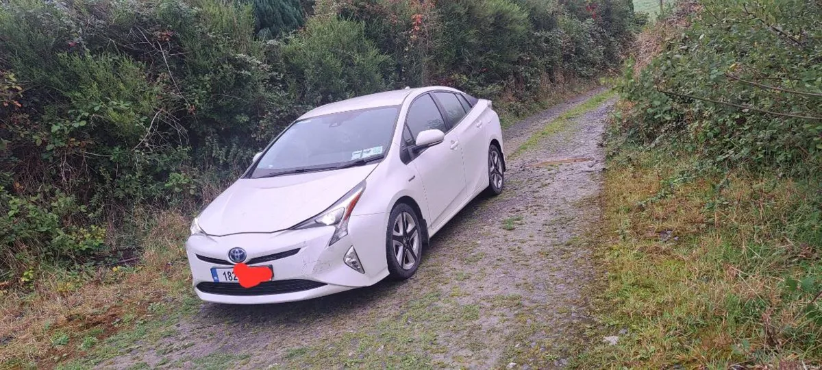 Toyota Prius for spares or repair - Image 1