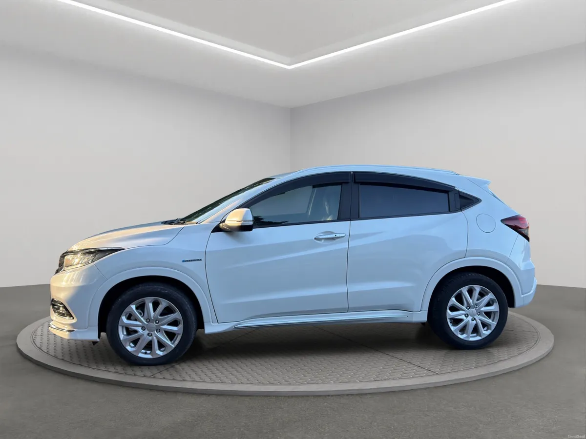 Honda VEZEL * LOW MILEAGE* - Image 5