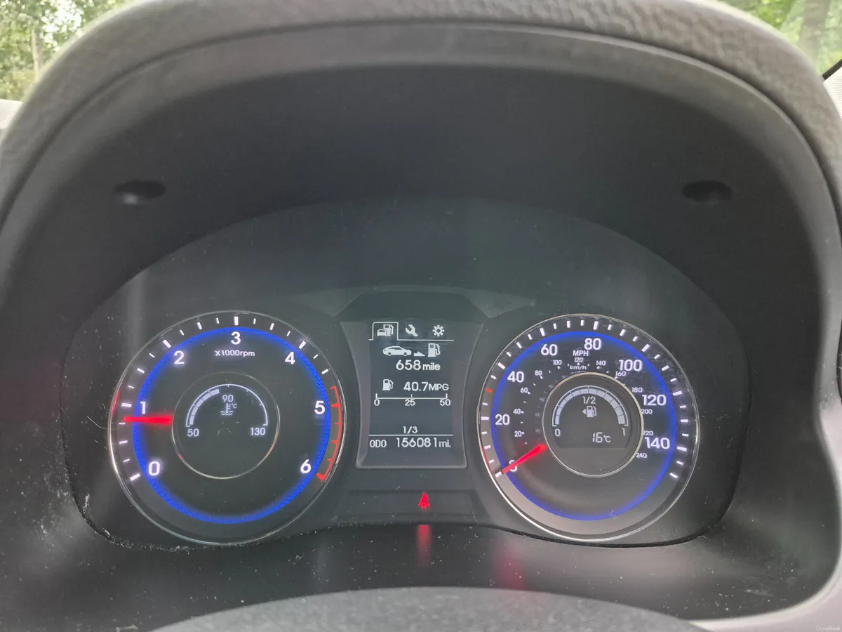 Hyundai i40 SE NAV New NCT - Image 2