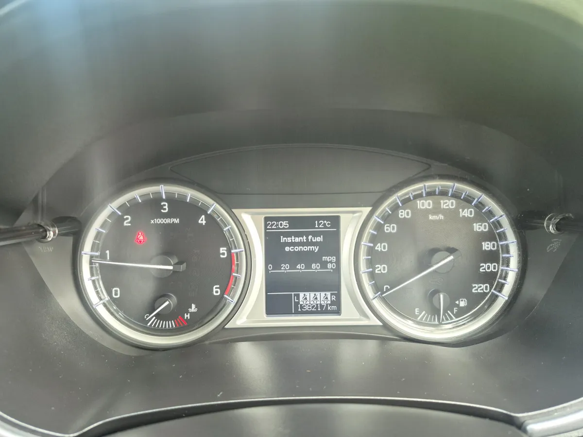 Suzuki Vitara GL+ DDiS  NEW NCT low mileage - Image 3