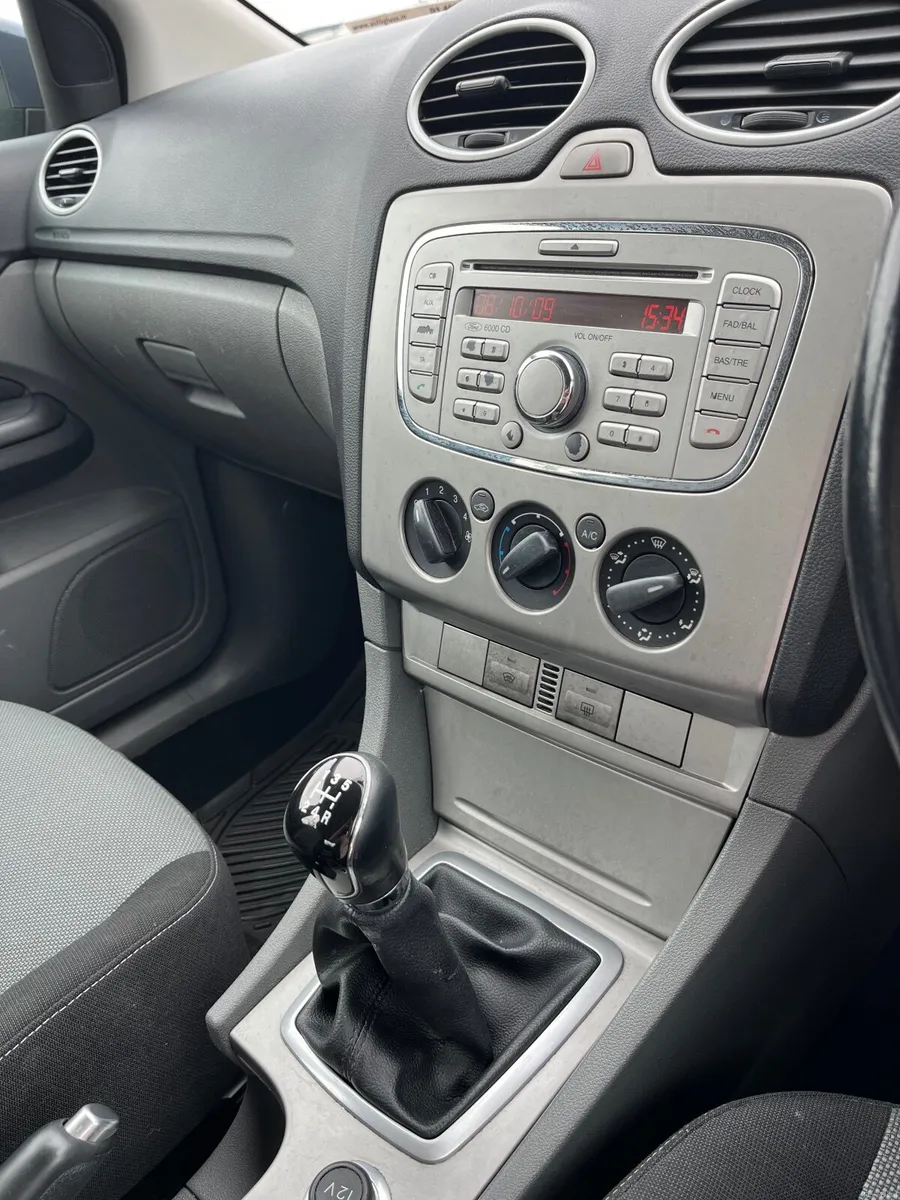 Ford Focus 2009 - Image 3