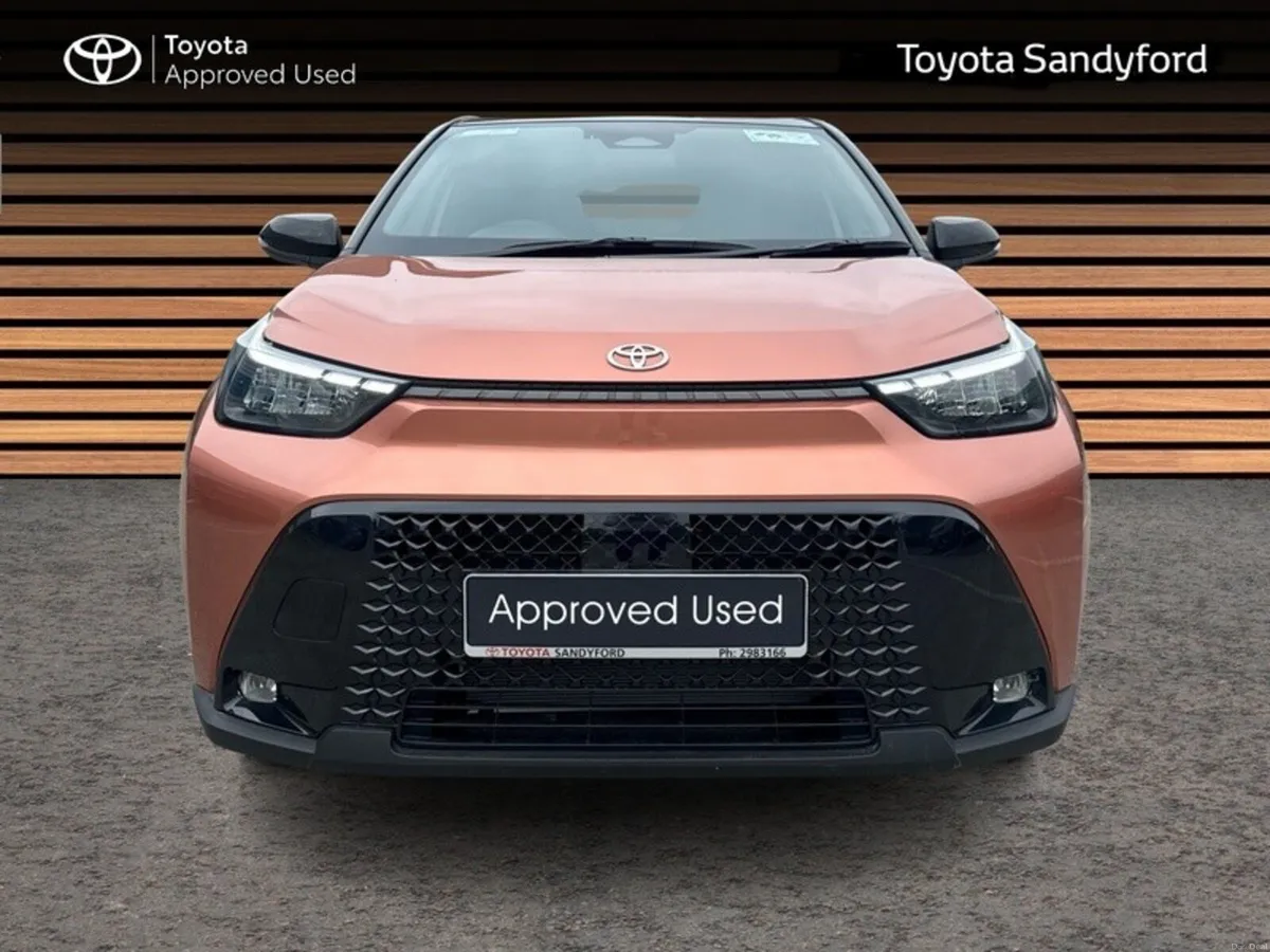 Toyota Aygo X DESIGN HYBRID AUTOMATIC // REAR CAME - Image 5