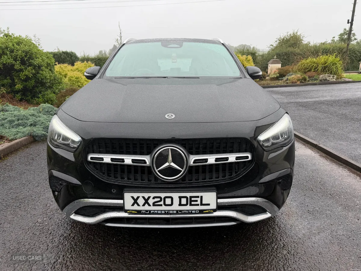 Mercedes-Benz GLA DIESEL HATCHBACK - Image 4