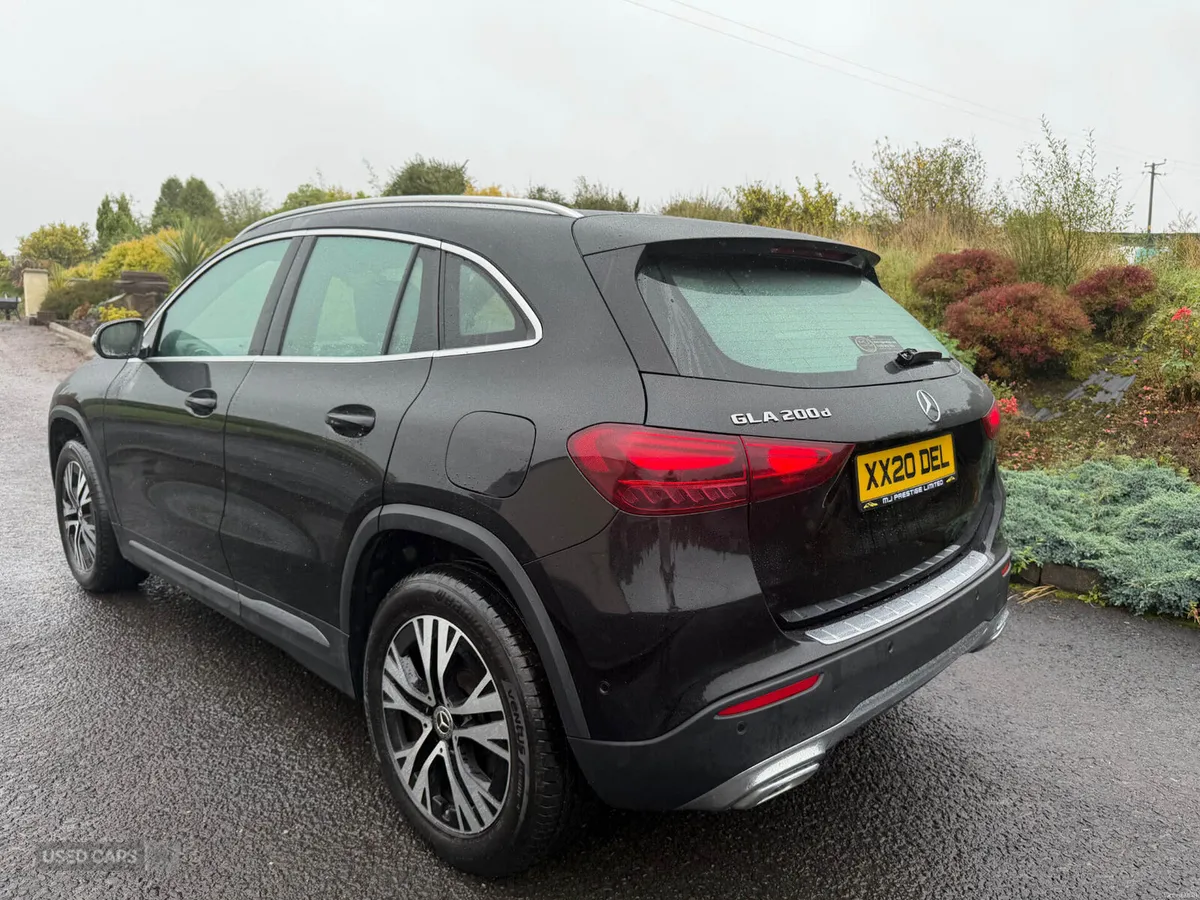 Mercedes-Benz GLA DIESEL HATCHBACK - Image 6