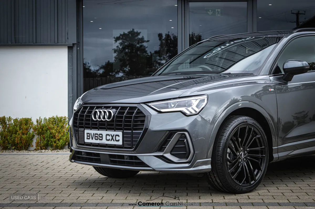 Audi Q3 DIESEL ESTATE - Image 3