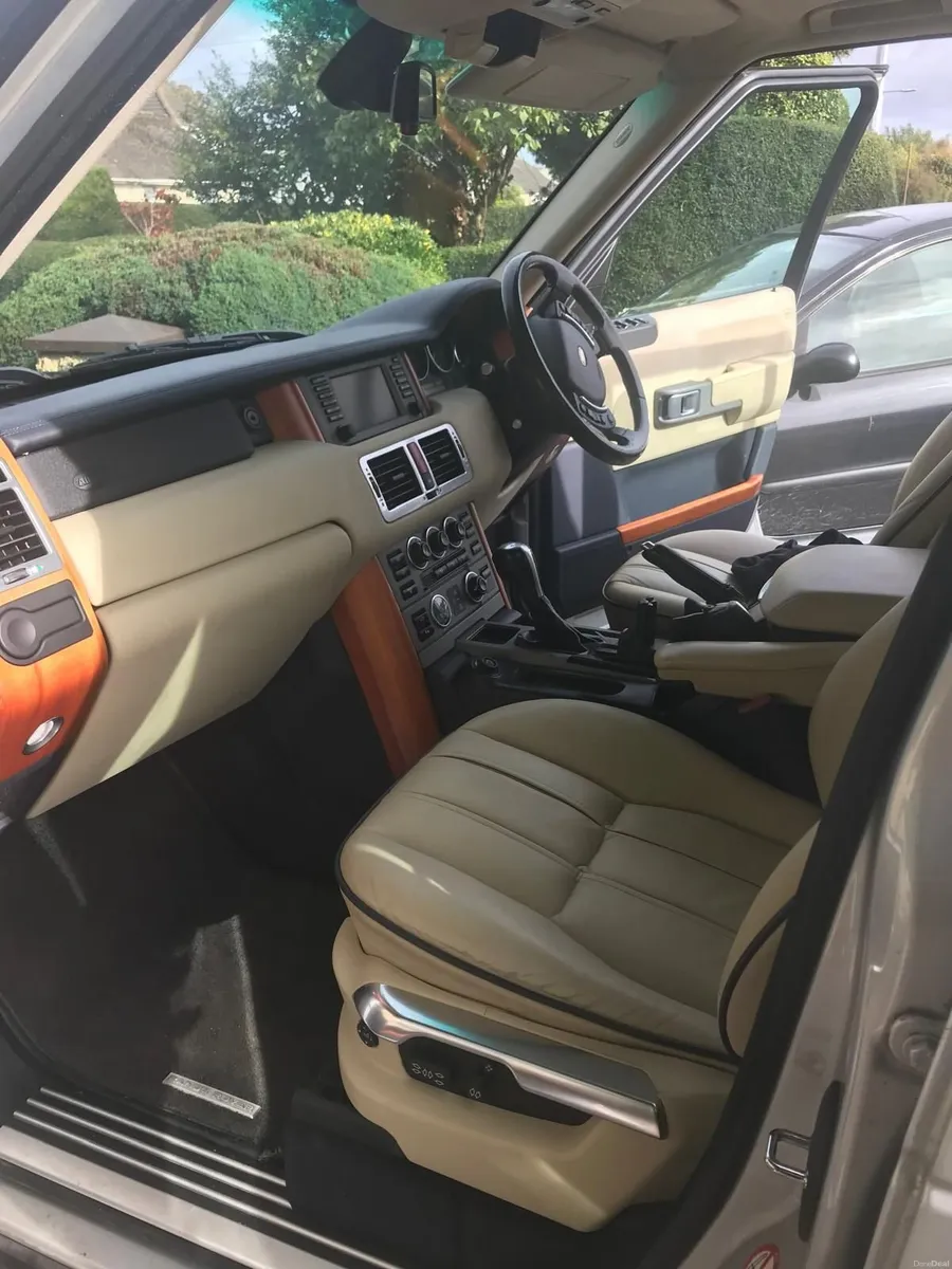2004 Range Rover Vogue 4.4 Petrol (New Doe) - Image 4