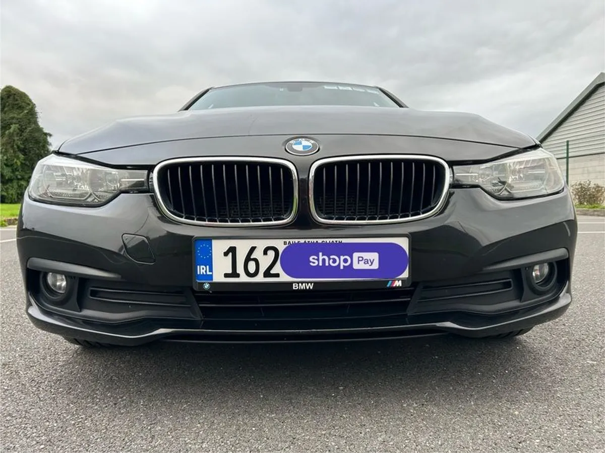 Bmw 318d 2016 - Image 5