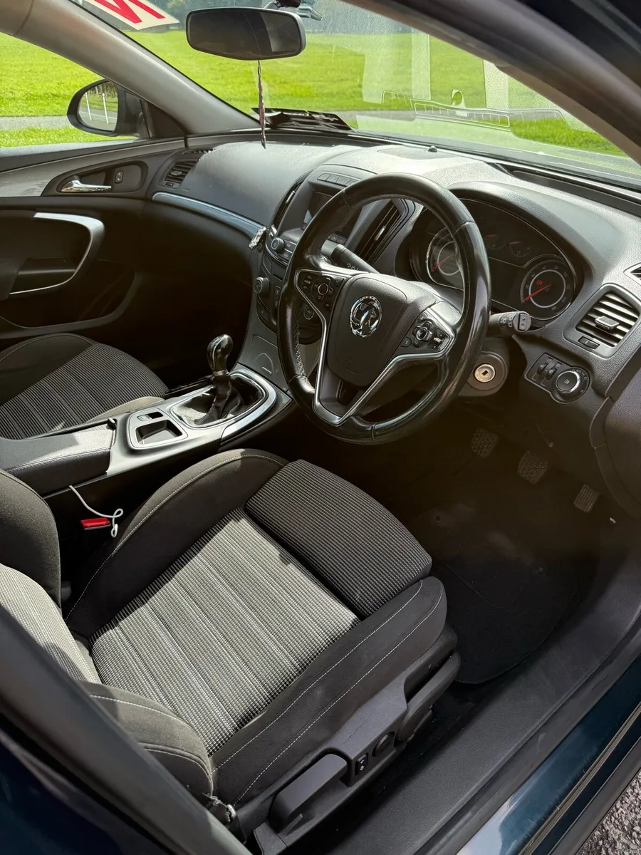 Great - Insignia 2.0 Diesel Manual – Vauxhall 2014 - Image 5