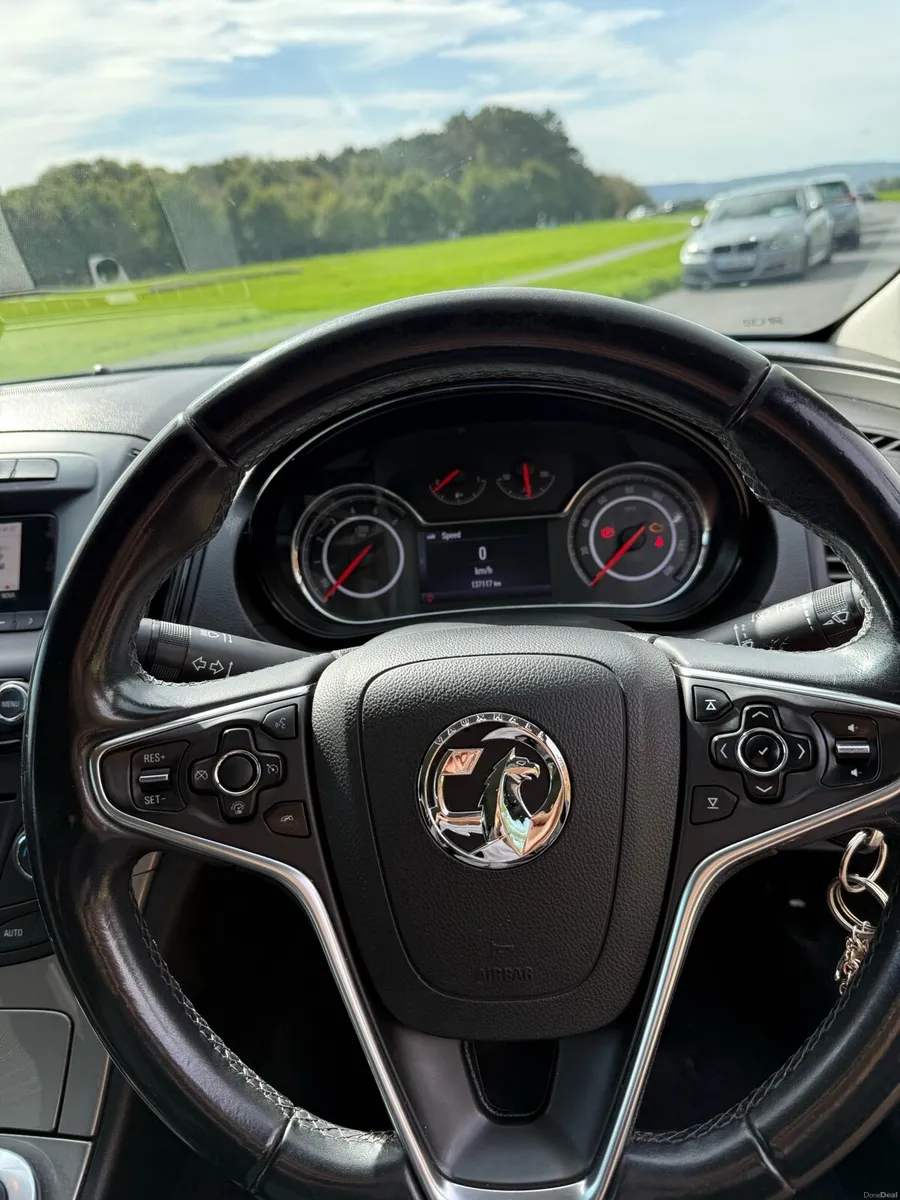 Great - Insignia 2.0 Diesel Manual – Vauxhall 2014 - Image 6